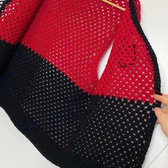 Handmade Crochet Vest Women M/L Red Black Granny Cottagecore Colour-Block Cozy - Picture 10 of 12